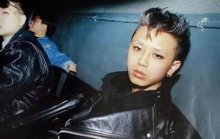 再往前一年,窦唯刚刚离开黑豹 再往前一年,窦唯刚刚离开黑豹