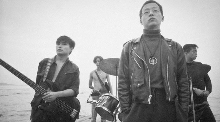 再往前一年,窦唯刚刚离开黑豹 再往前一年,窦唯刚刚离开黑豹