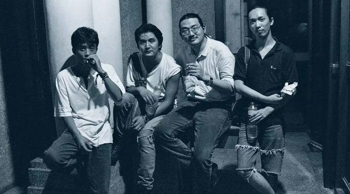 再往前一年,窦唯刚刚离开黑豹 再往前一年,窦唯刚刚离开黑豹