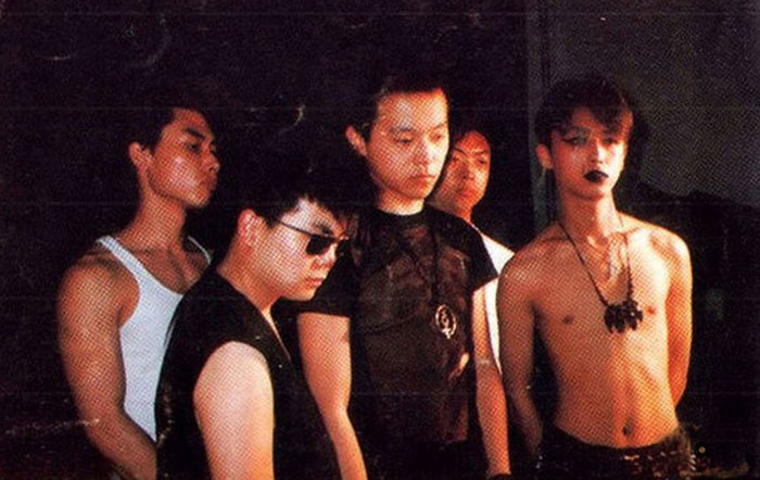 再往前一年,窦唯刚刚离开黑豹 再往前一年,窦唯刚刚离开黑豹