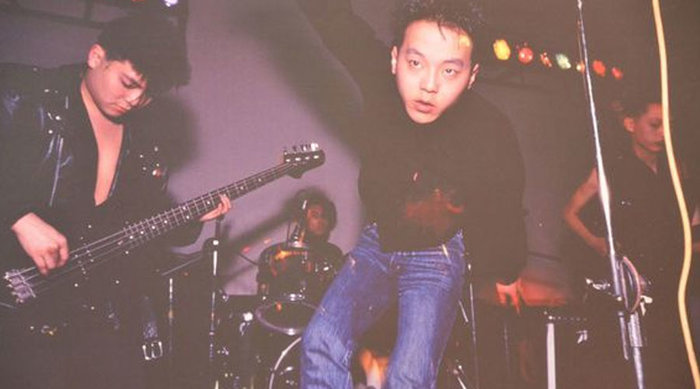 再往前一年,窦唯刚刚离开黑豹 再往前一年,窦唯刚刚离开黑豹