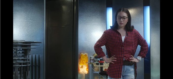 再加上赛罗奥特曼与其人间体伊贺栗令人的逗比演出,本作轻快的日常在